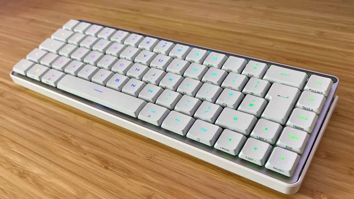 ROG Falchion RX Low Profile 02