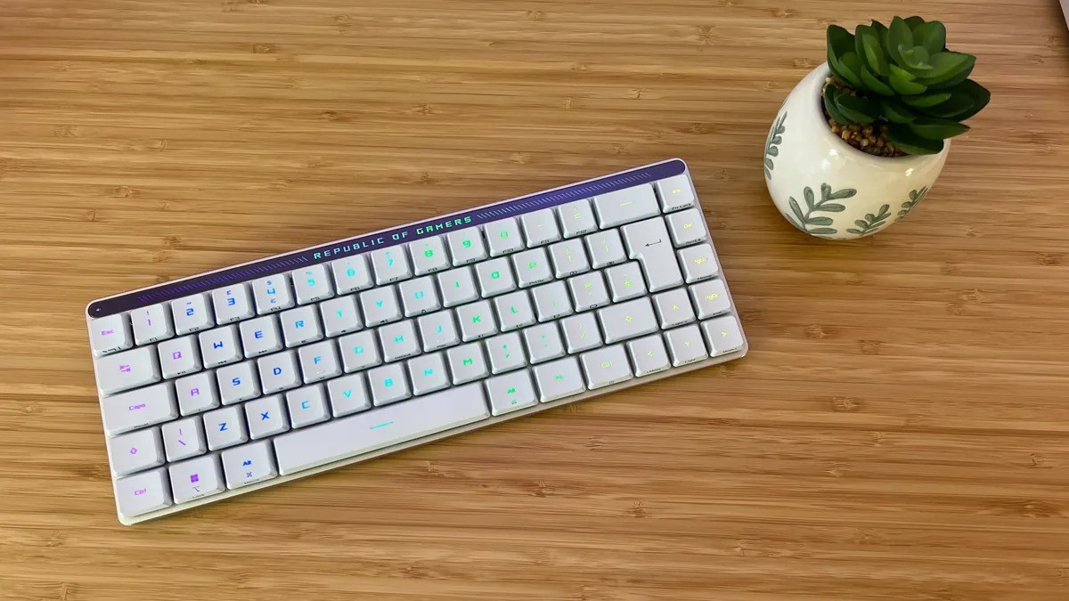 ROG Falchion RX Low Profile 06