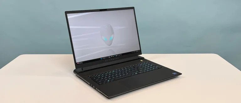 Alienware m18 R2 01