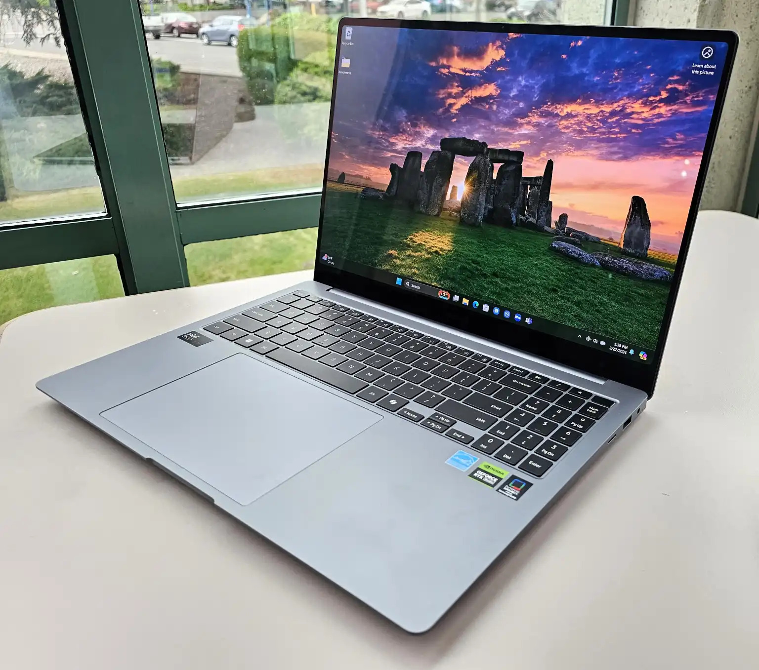 Samsung Galaxy Book4 Ultra 01