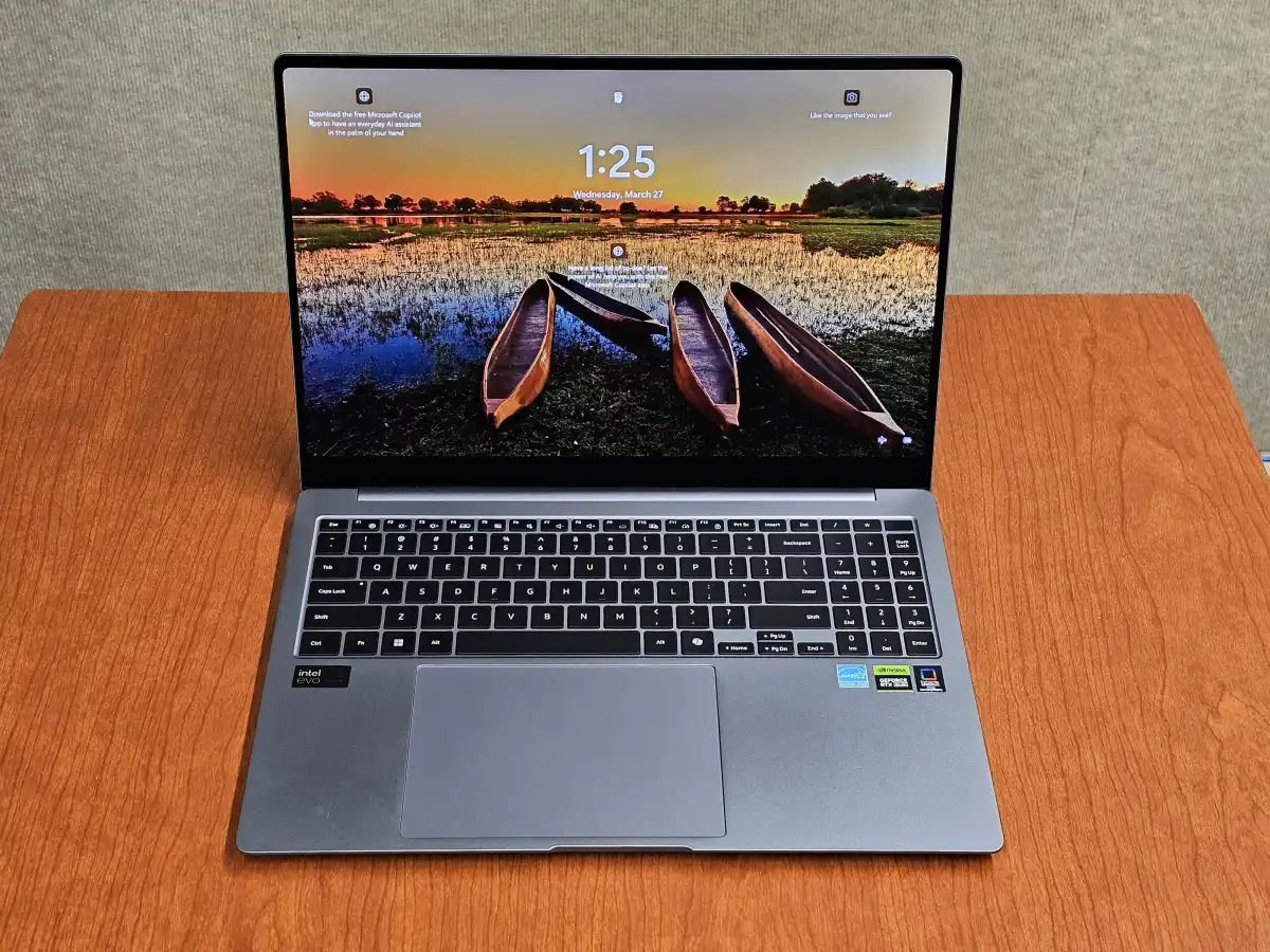 Samsung Galaxy Book4 Ultra 02