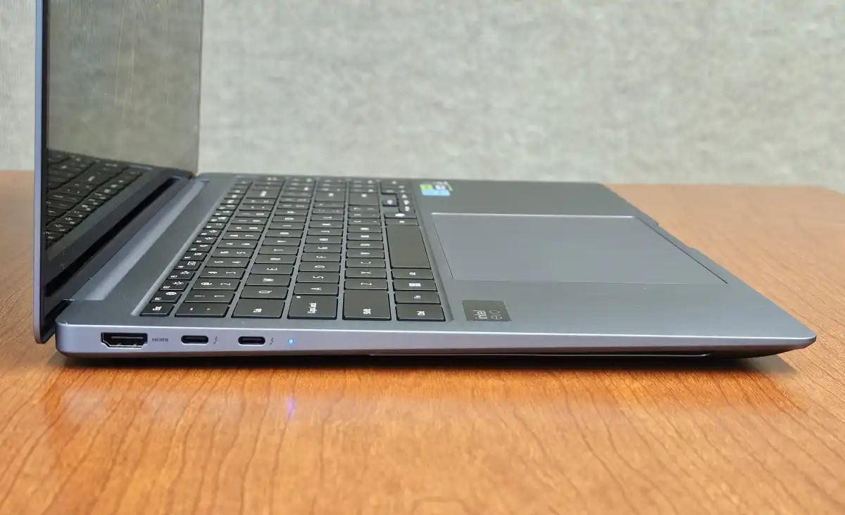 Samsung Galaxy Book4 Ultra 05