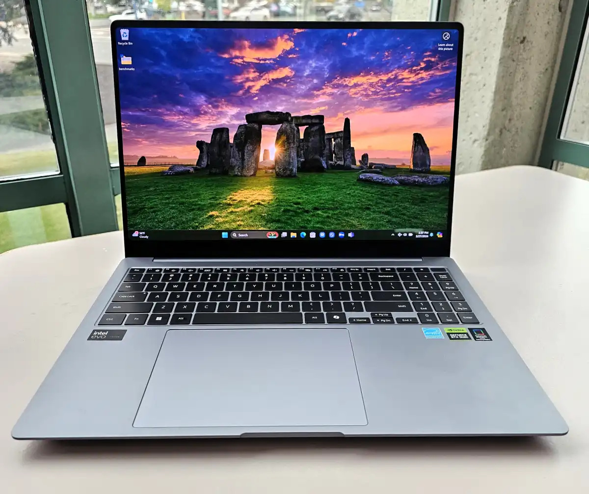 Samsung Galaxy Book4 Ultra 06
