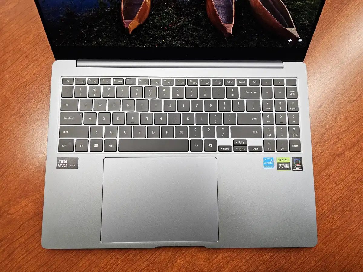 Samsung Galaxy Book4 Ultra 09