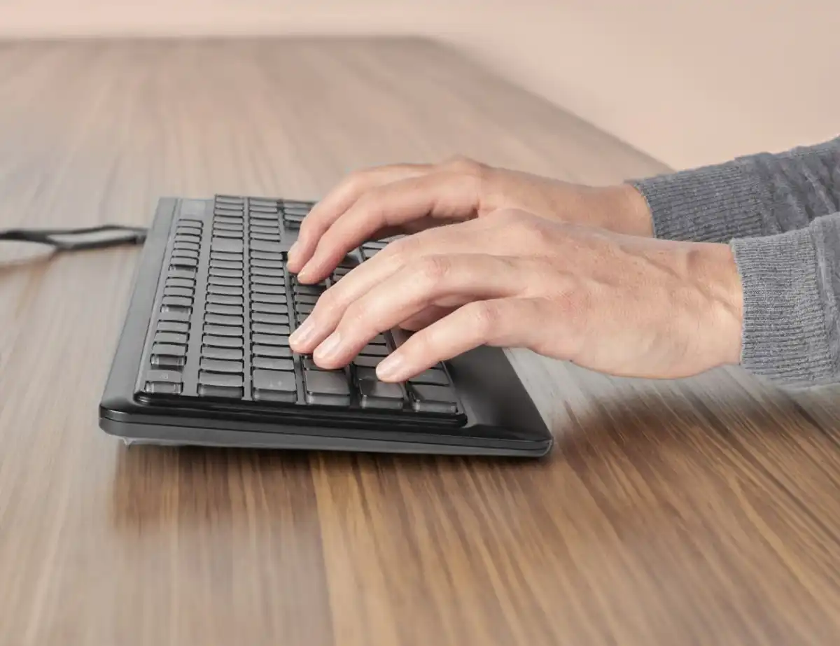 Lý do tại sao phím F và J trên bàn phím lại có chi tiết đặc biệt? 3 02