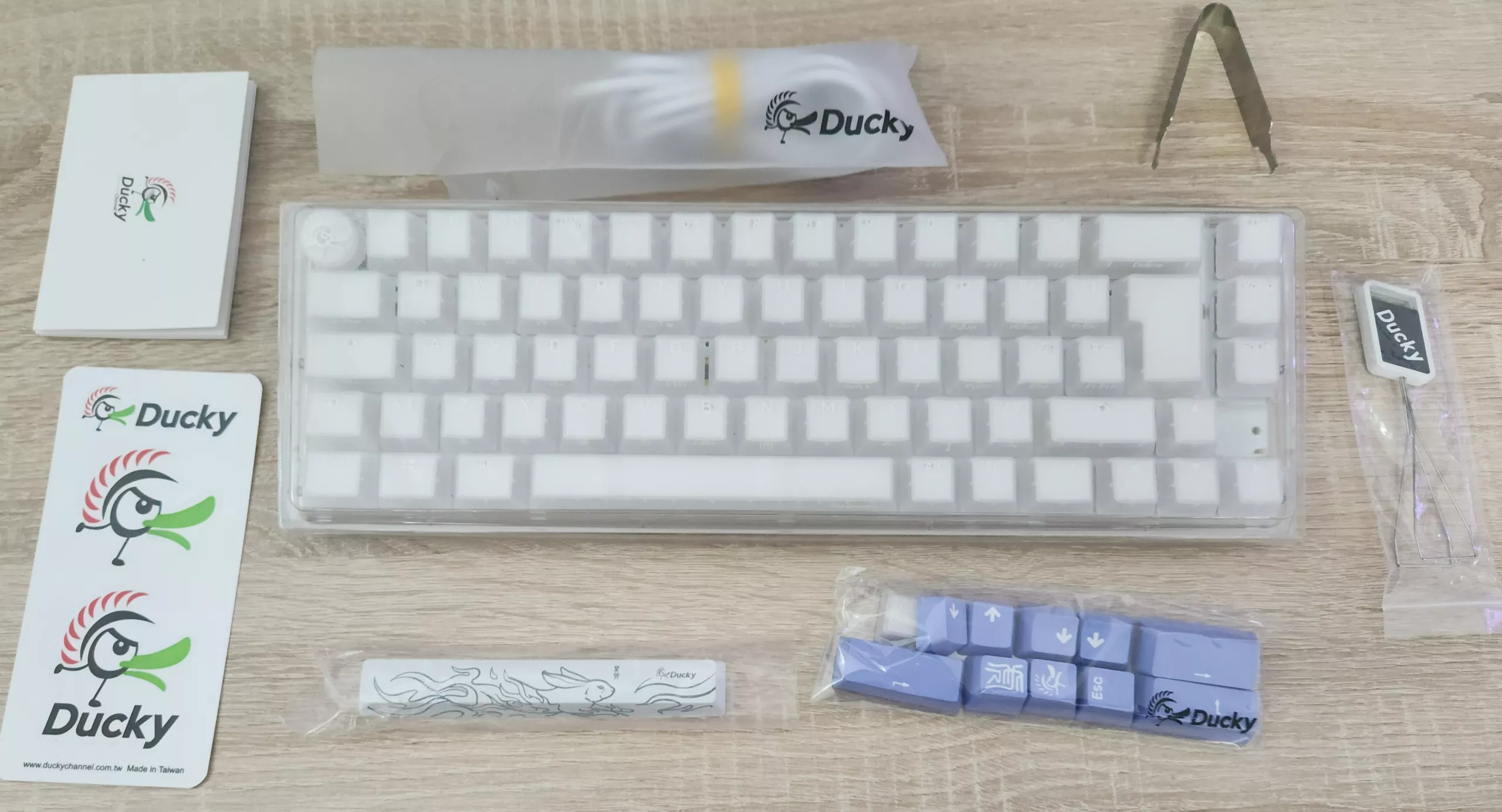 Ban Phim Ducky One 3 SF Aura 02