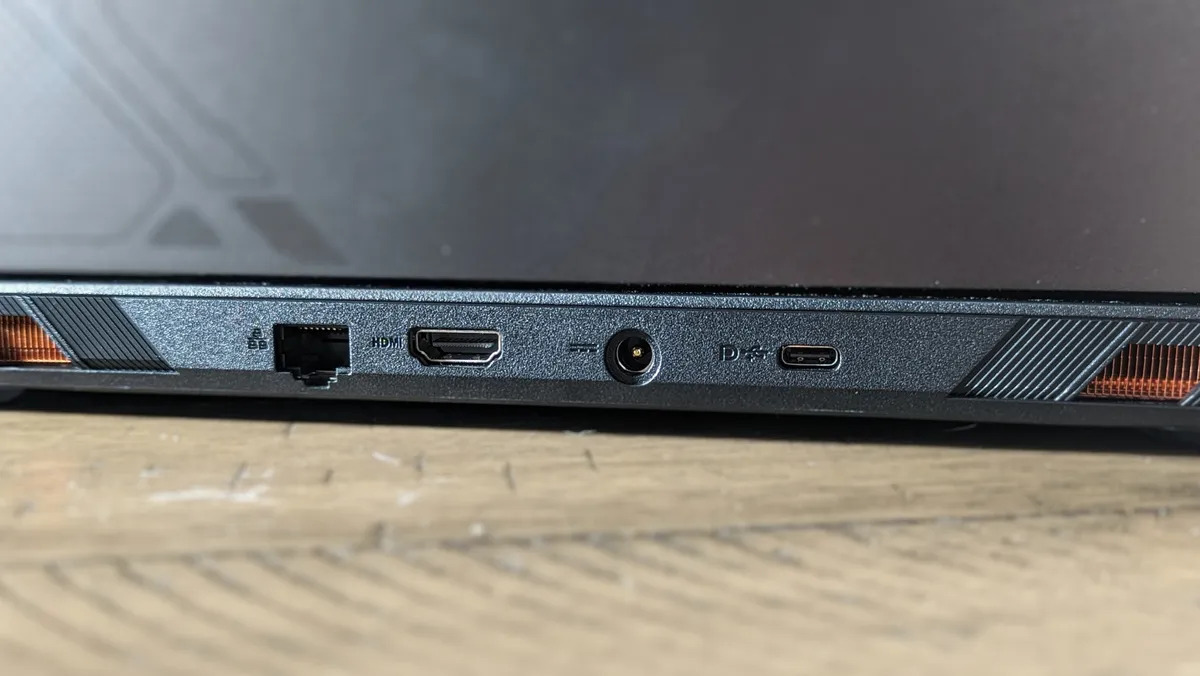 Gigabyte G6X 9KG 2024 05