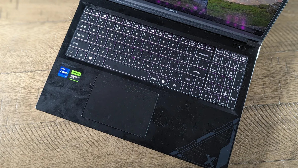 Gigabyte G6X 9KG 2024 07