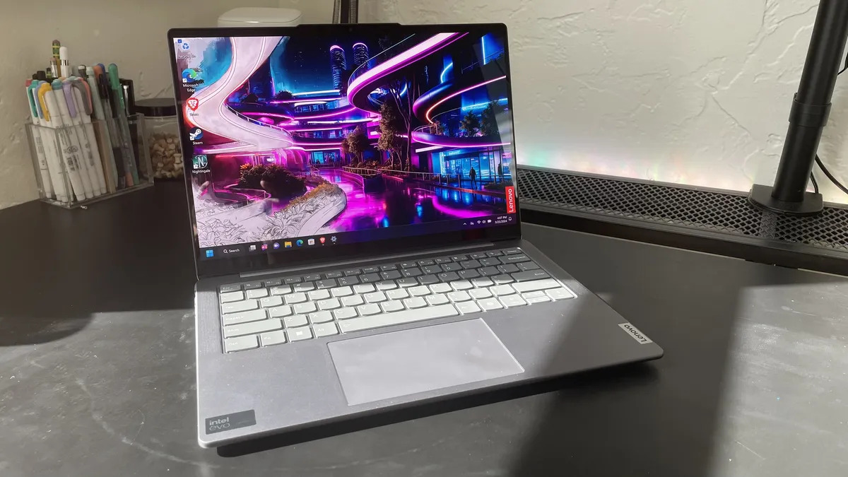 Lenovo Yoga 7i vs Lenovo Slim 7i: Bạn nên mua laptop Lenovo Gen 9 nào? 16 Lenovo Yoga 7i vs Lenovo Slim 7i 05