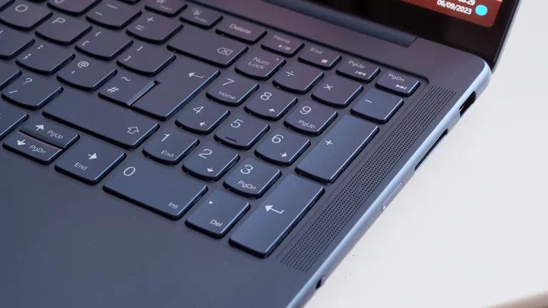 Lenovo Yoga Pro 9i 05