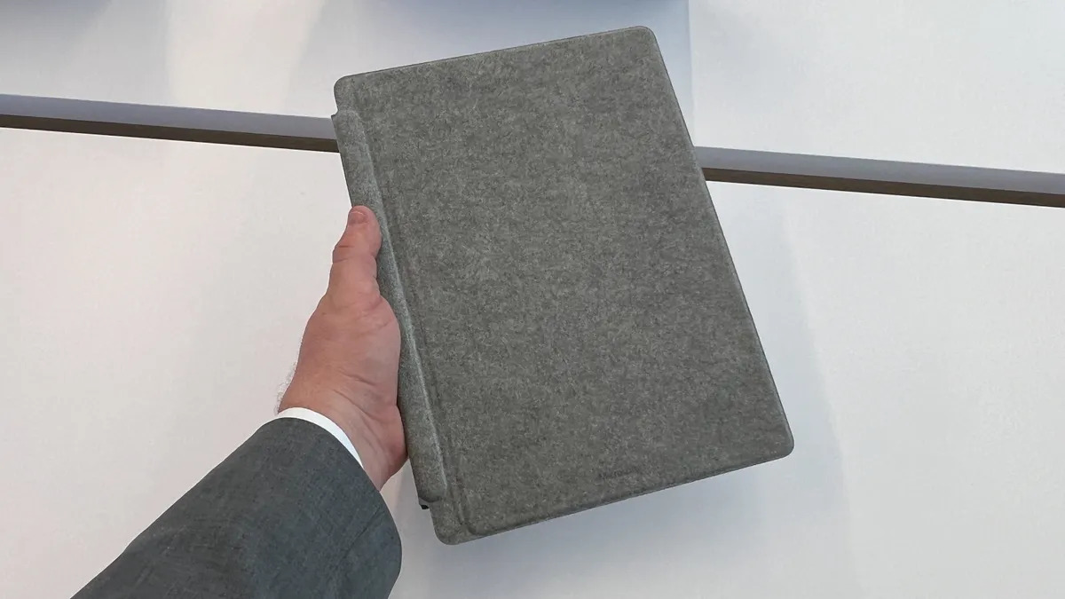 Trên tay: Microsoft Surface Pro: lần đầu tiên mang đến cho iPad Pro một thử thách nghiêm túc 4 Microsoft Surface Pro 03