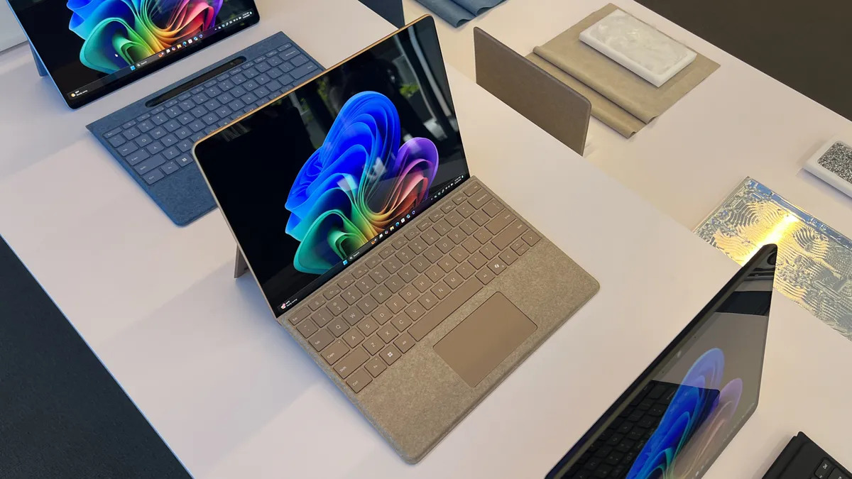 Trên tay: Microsoft Surface Pro: lần đầu tiên mang đến cho iPad Pro một thử thách nghiêm túc 6 Microsoft Surface Pro 05