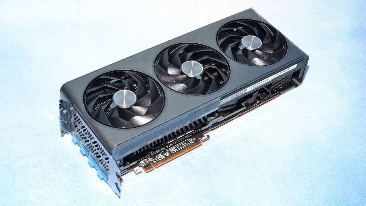 Sapphire RX 7900 GRE Nitro 08