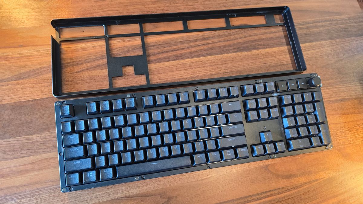 ban phim choi game co hoc HyperX Alloy Rise 03