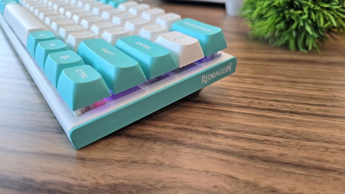 ban phim choi game tu tinh Redragon K683WB FIDD 03