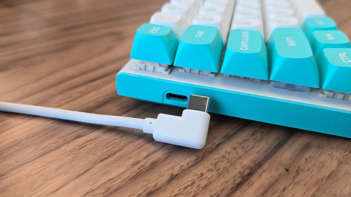 ban phim choi game tu tinh Redragon K683WB FIDD 07