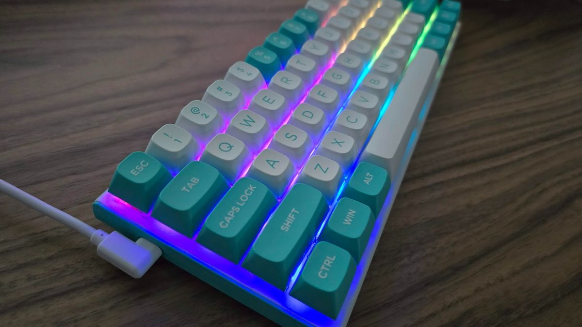 ban phim choi game tu tinh Redragon K683WB FIDD 13