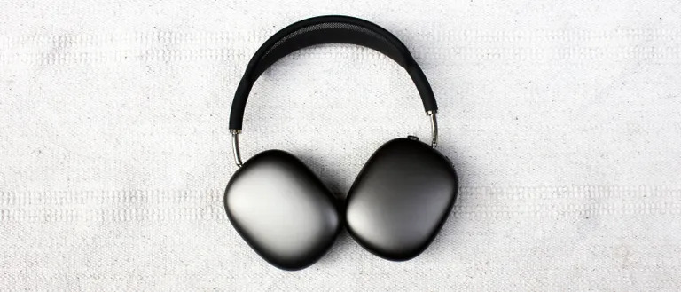 Apple AirPods Max 01