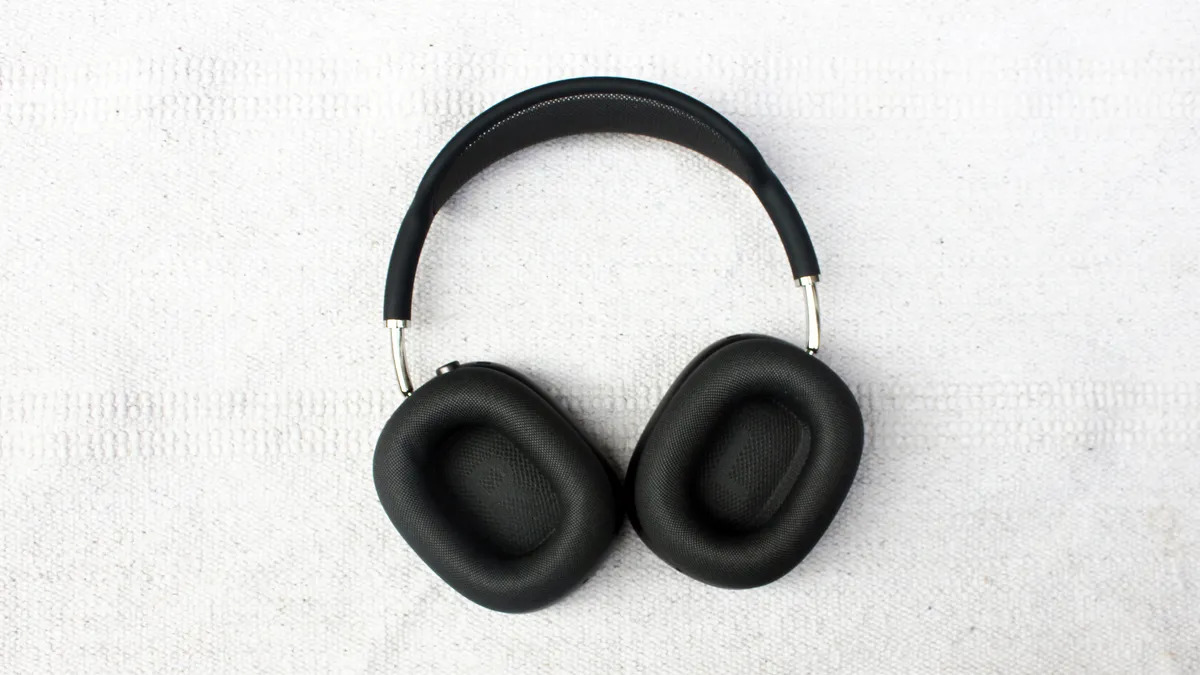 Apple AirPods Max 08