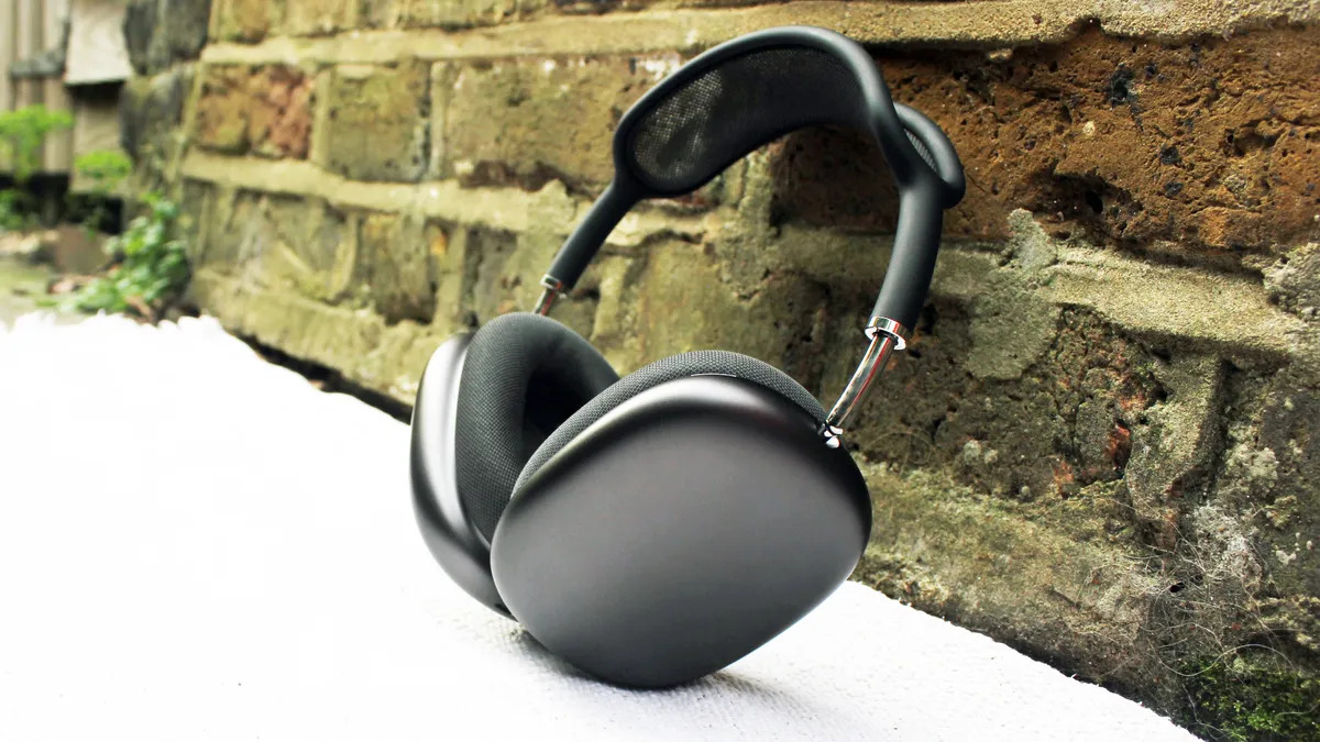 Apple AirPods Max 12