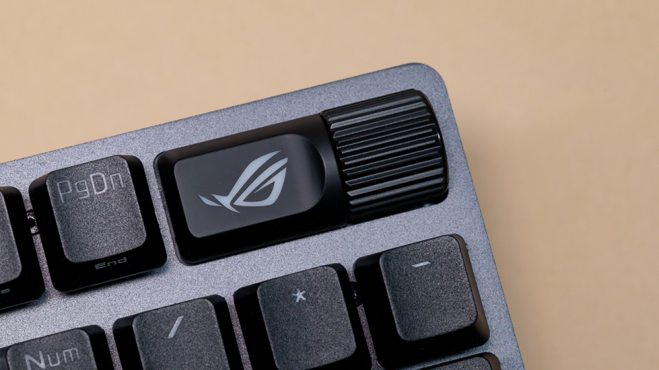 Asus ROG Strix Scope II 96 Wireless 05