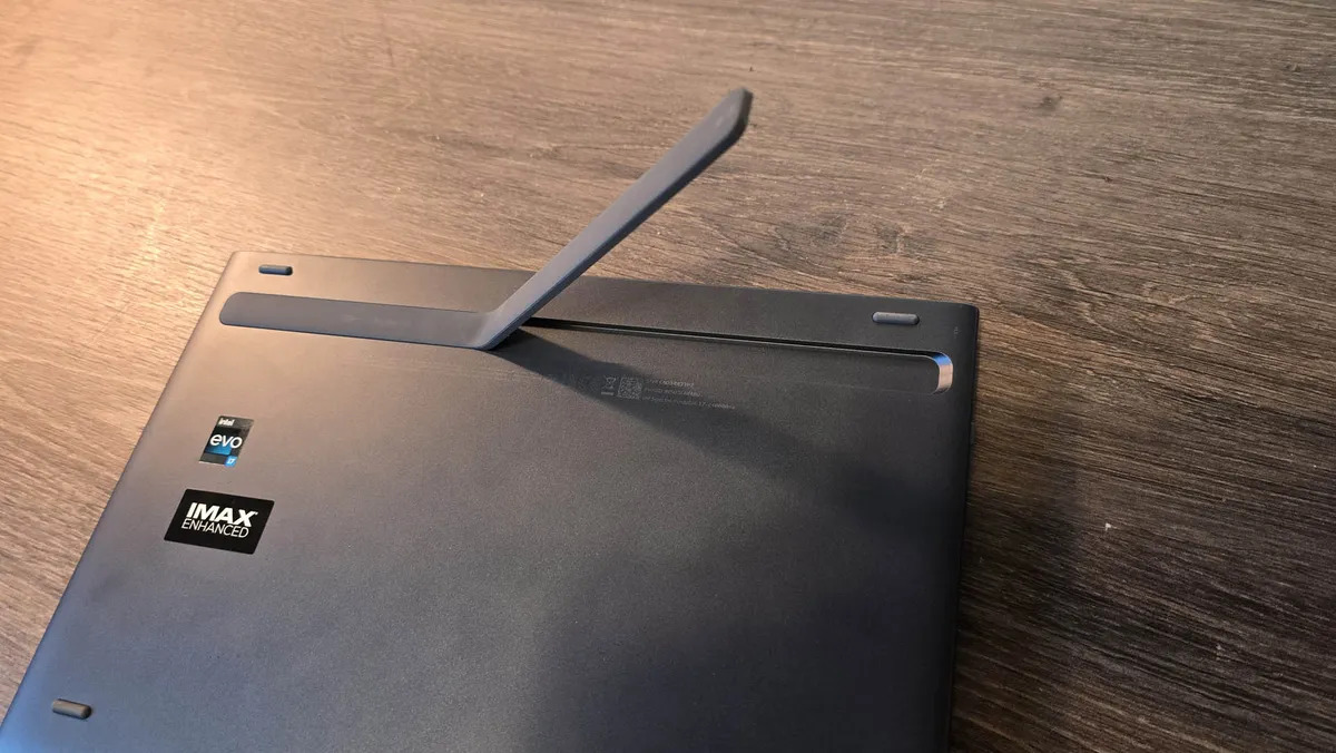 HP Spectre Foldable 17 04