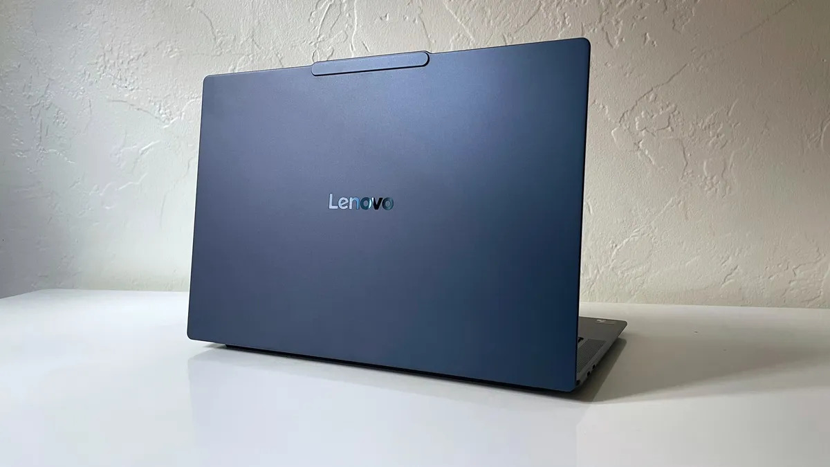 Lenovo Yoga Slim 7x 02