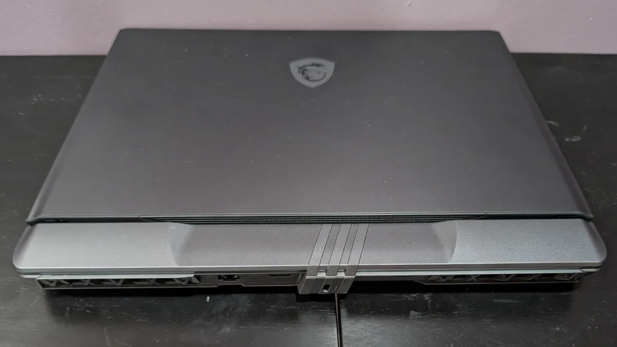 MSI Vector 16 HX A14VHG 02