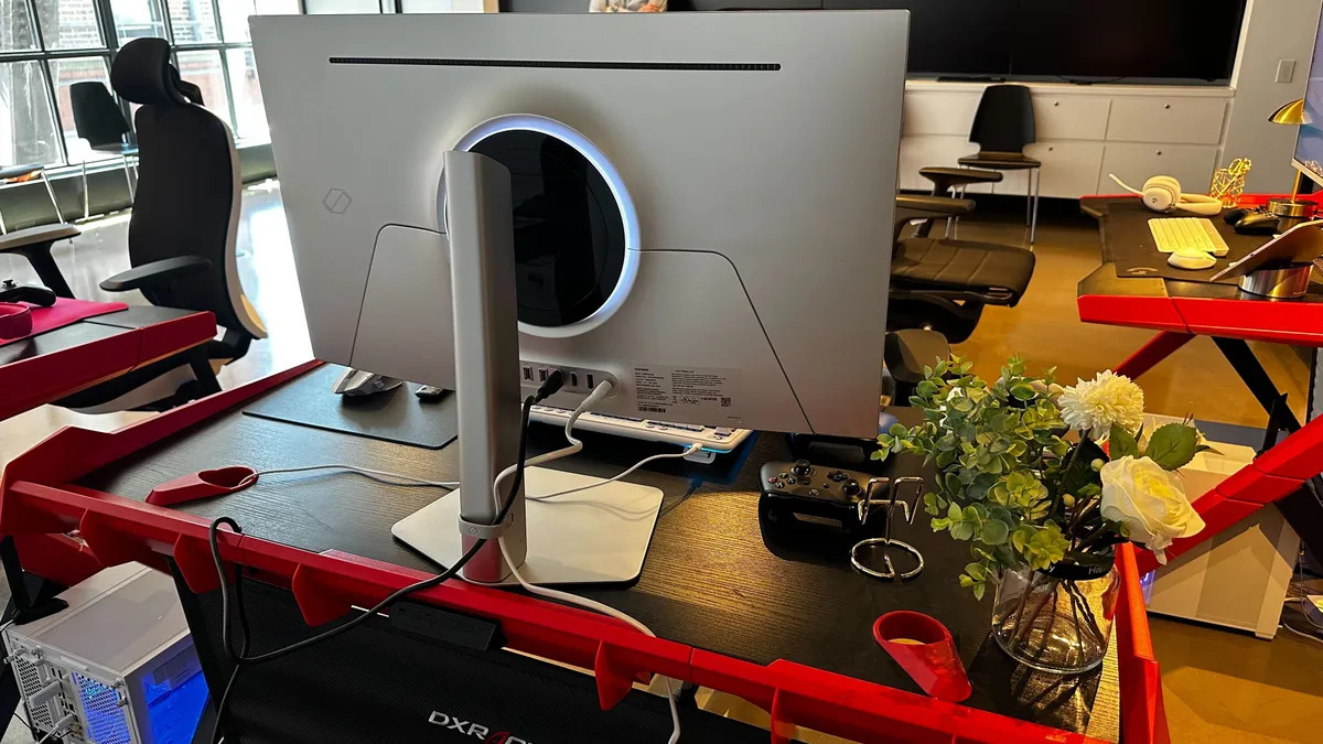 Màn hình Odyssey G6 và G8 được cập nhật của Samsung có thể là màn hình chống chói tốt nhất tôi từng thấy 4 Man hinh Odyssey G6 va G8 duoc cap nhat cua Samsung co the la man hinh chong choi tot nhat toi tung thay 04