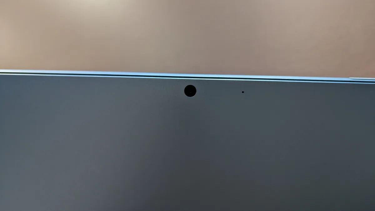 Microsoft Surface Pro Phien ban thu 11 09