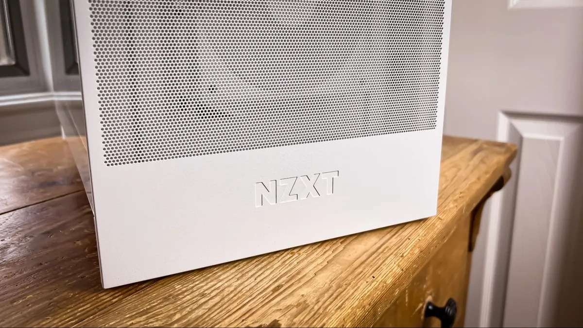 NZXT H7 Flow 2024 02