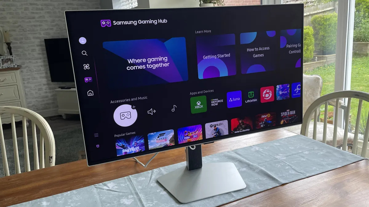 Samsung Odyssey S32G80SD 05