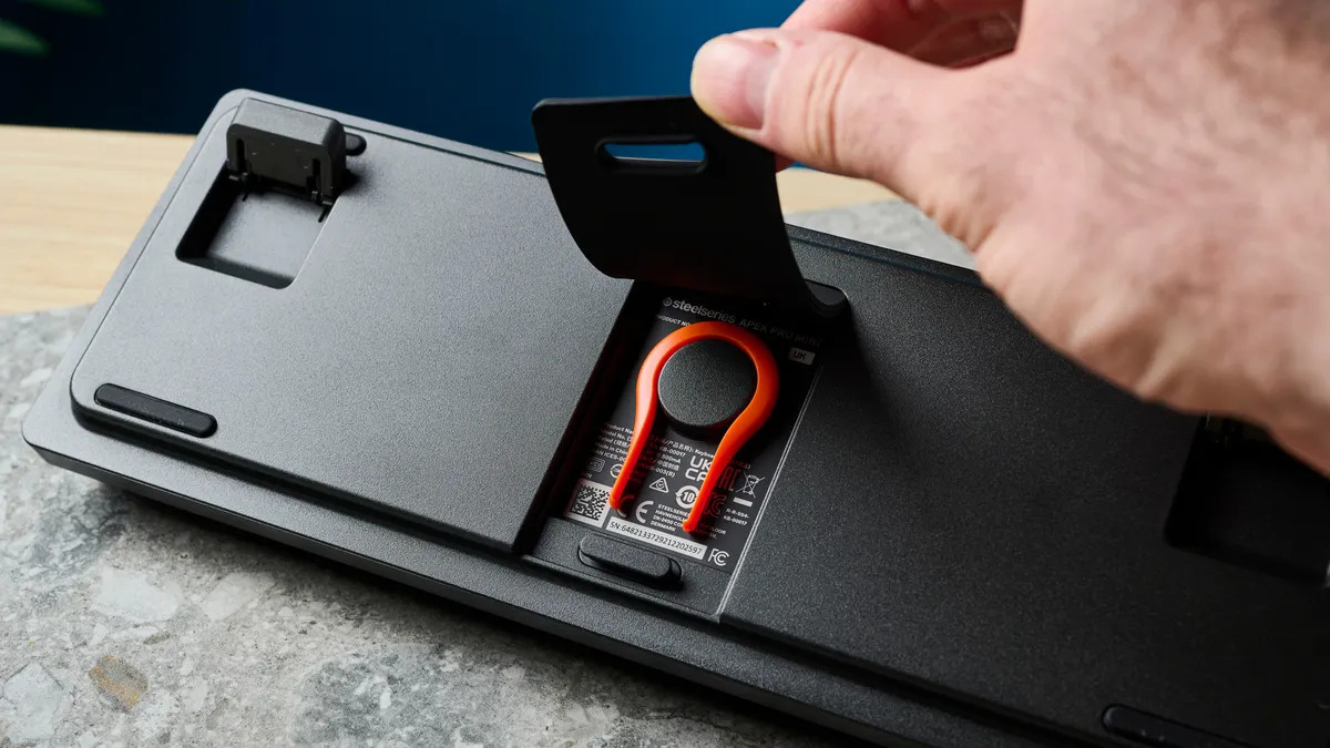 Đánh giá bàn phím SteelSeries Apex Pro Mini: Nhỏ, mạnh mẽ, sẵn sàng cạnh tranh 17 Ban Phim SteelSeries Apex Pro Mini 05