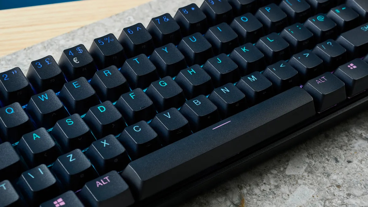 Đánh giá bàn phím SteelSeries Apex Pro Mini: Nhỏ, mạnh mẽ, sẵn sàng cạnh tranh 19 Ban Phim SteelSeries Apex Pro Mini 07