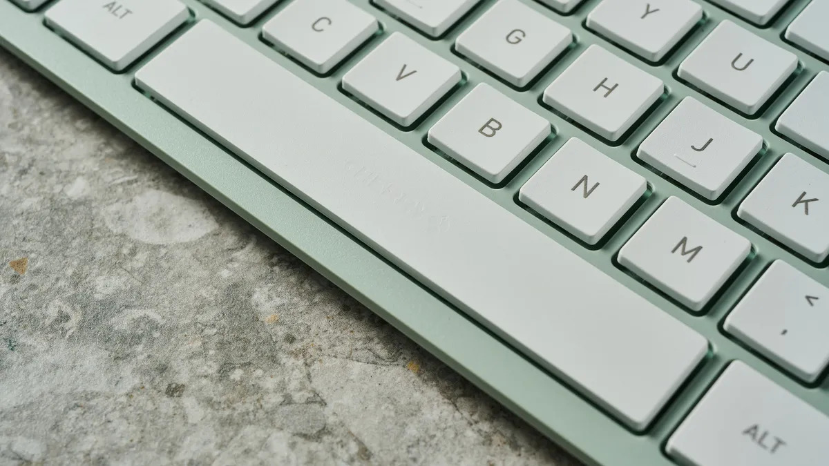 Cherry KW 7100 Mini BT 06