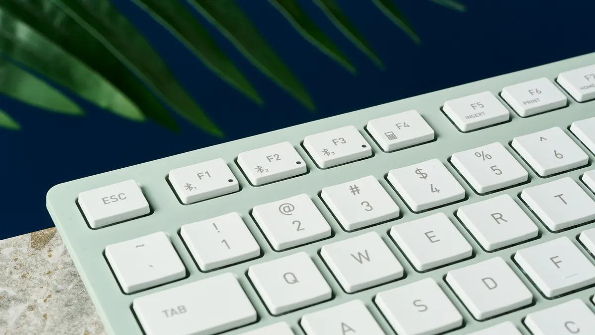 Cherry KW 7100 Mini BT 08