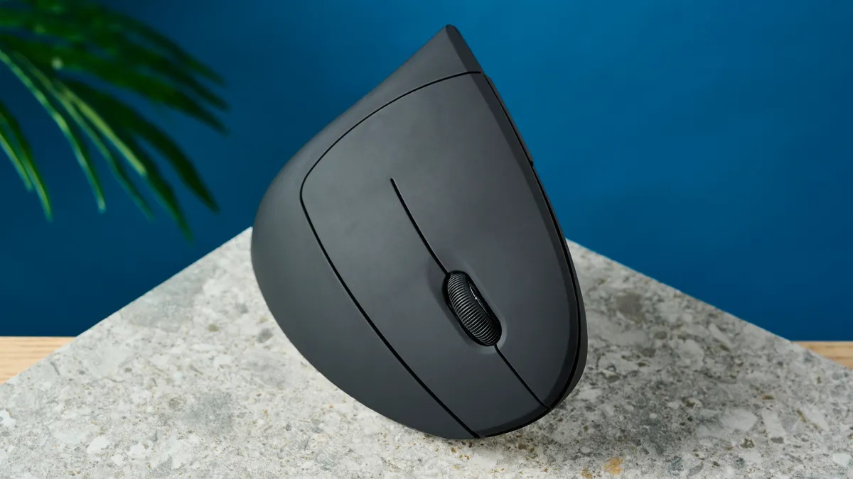 Danh gia chuot Anker 2.4G Wireless Vertical Ergonomic 02