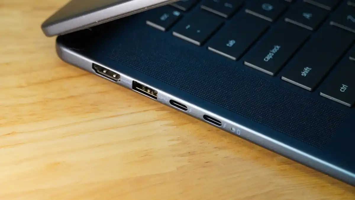 Đánh giá Dell Inspiron 16 2-in-1: Hiệu năng mạnh mẽ trong tầm giá vừa phải 18 Dell Inspiron 16 2in1 06