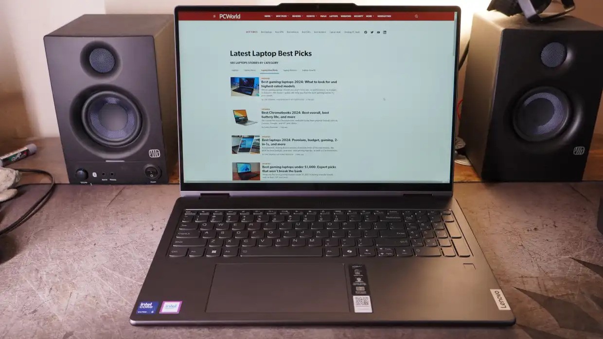 Lenovo Yoga 7i 01