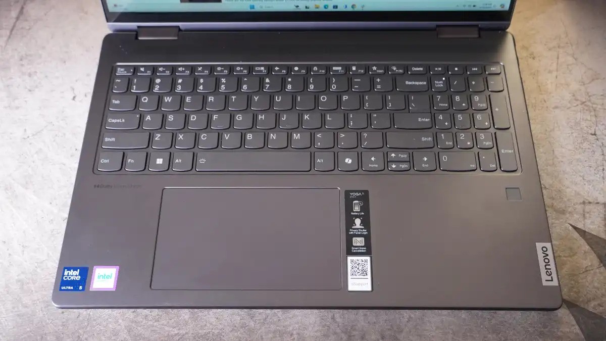 Lenovo Yoga 7i 03