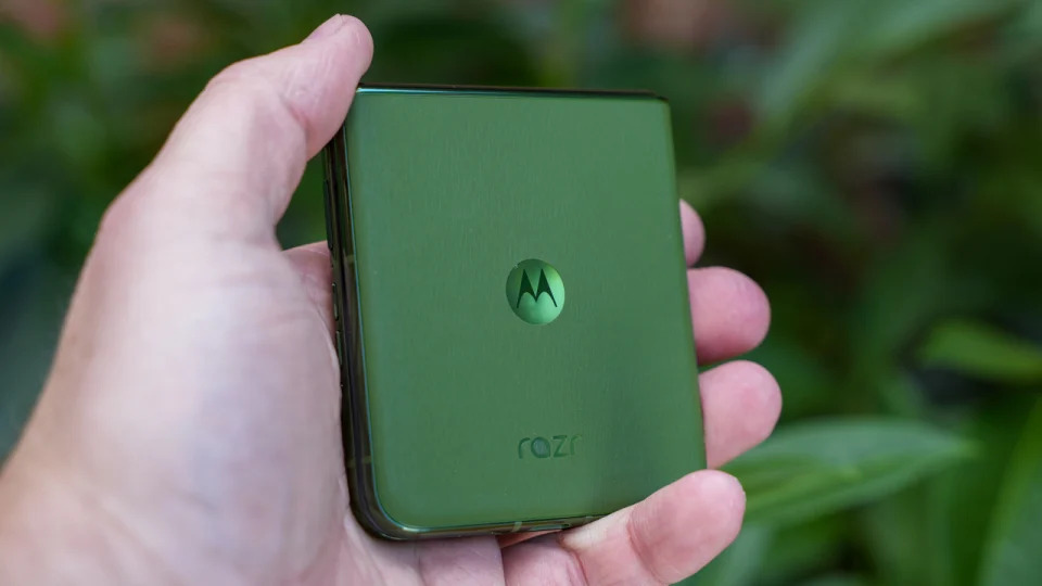 Motorola Razr 2024 04