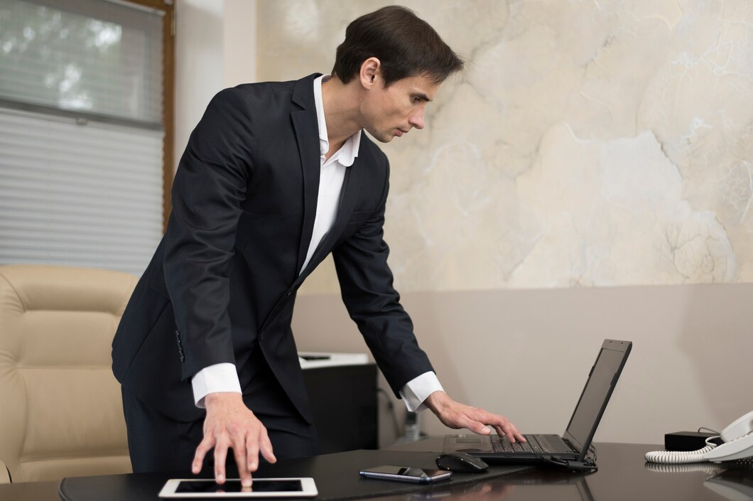 Top 10 mẫu laptop tốt nhất cho giám đốc điều hành (CEO) năm 2024 2 01 7