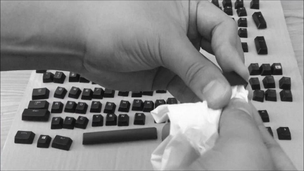 Kiem tra lai ban phim va lau kho