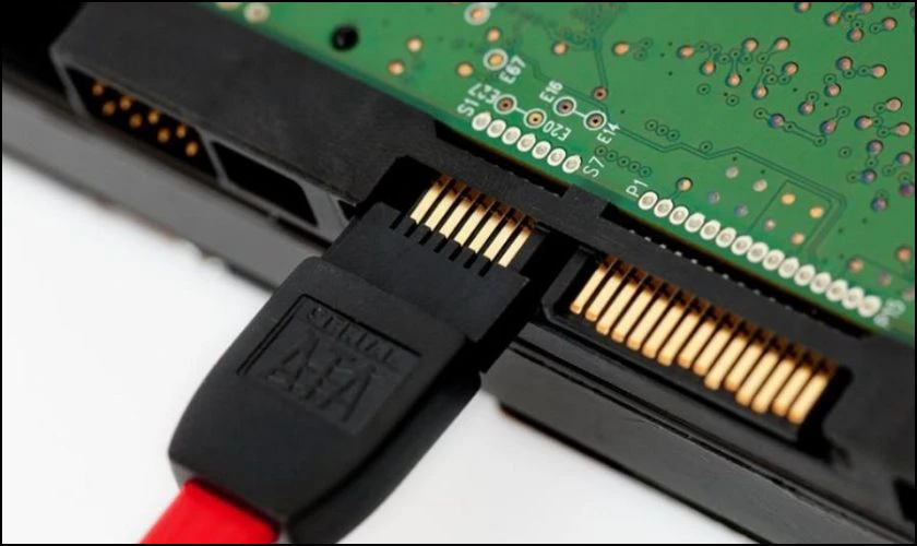 Nguyên nhân và cách khắc phục đốm sáng màn hình laptop 16 Loi phan cung hoac cap ket noi