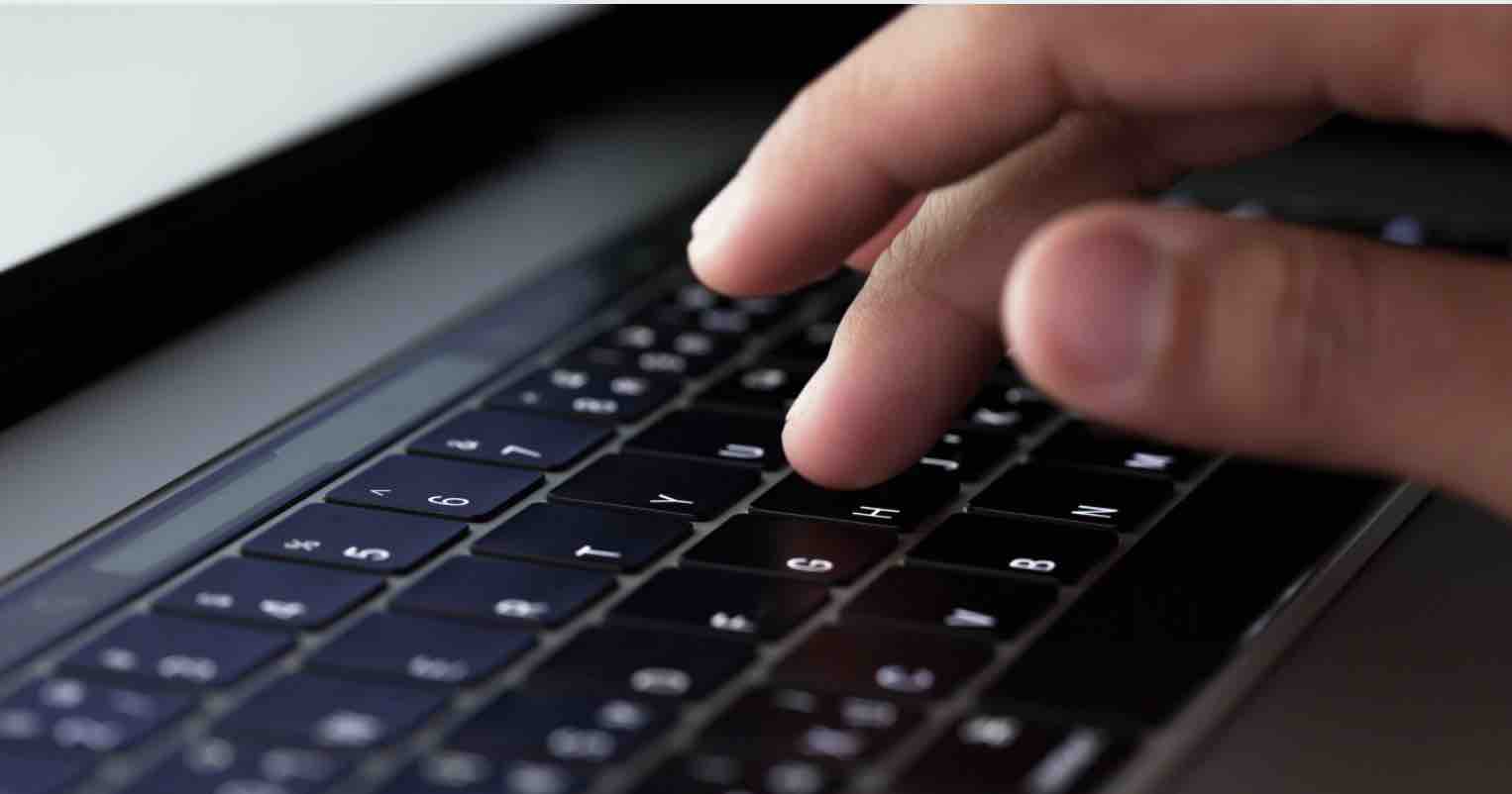 Ly do nen tat ban phim laptop