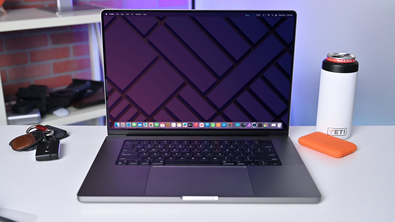 Top 10 mẫu laptop tốt nhất cho giám đốc điều hành (CEO) năm 2024 4 MacBook Pro 16 inch M2 Max 2024 01