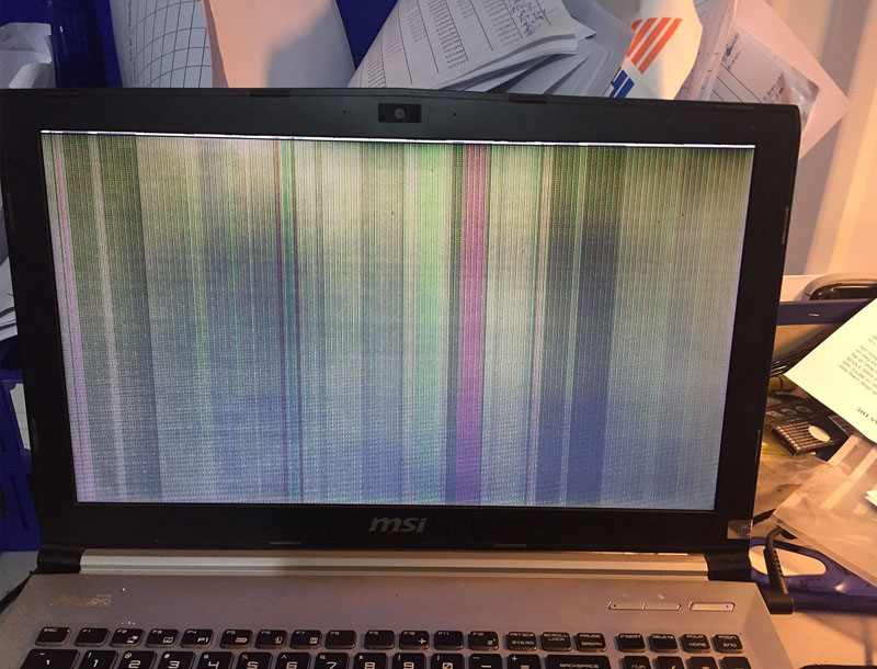 Man hinh laptop bi loi hoac hu hong