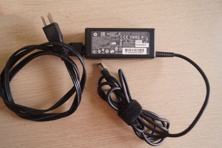 Khi sạc pin Laptop Windows có cần tắt máy không? 22 Su dung bo sac chinh hang