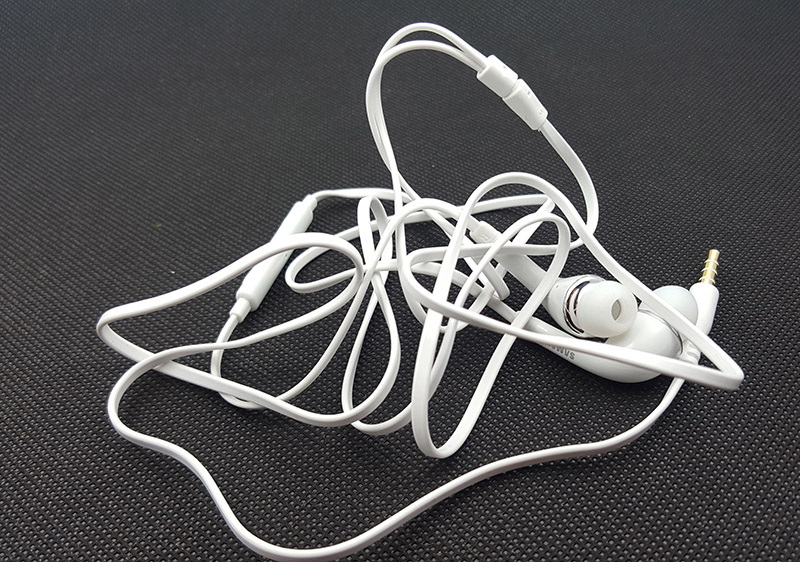 Hướng dẫn sửa lỗi Laptop Windows không nhận tai nghe hiệu quả 12 Tranh lam roi day cap tai nghe