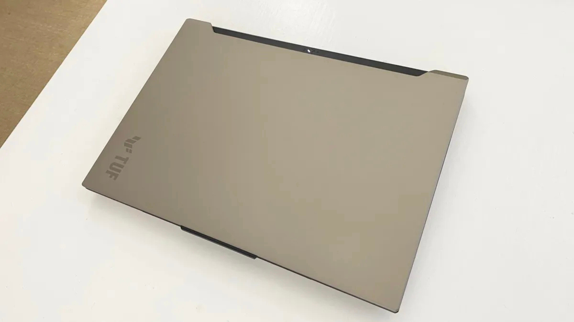 Asus TUF Gaming A16 Advantage Edition 5